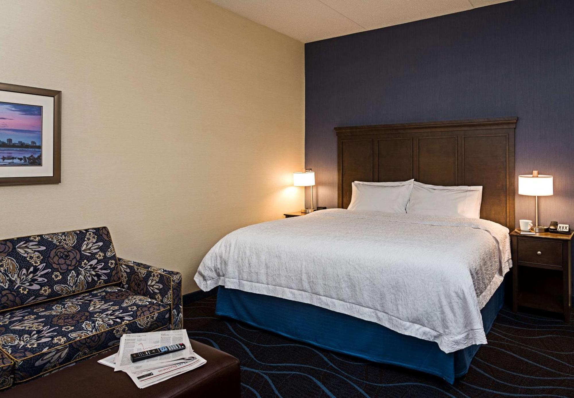 Hampton Inn By Hilton Ottawa Airport Eksteriør bilde