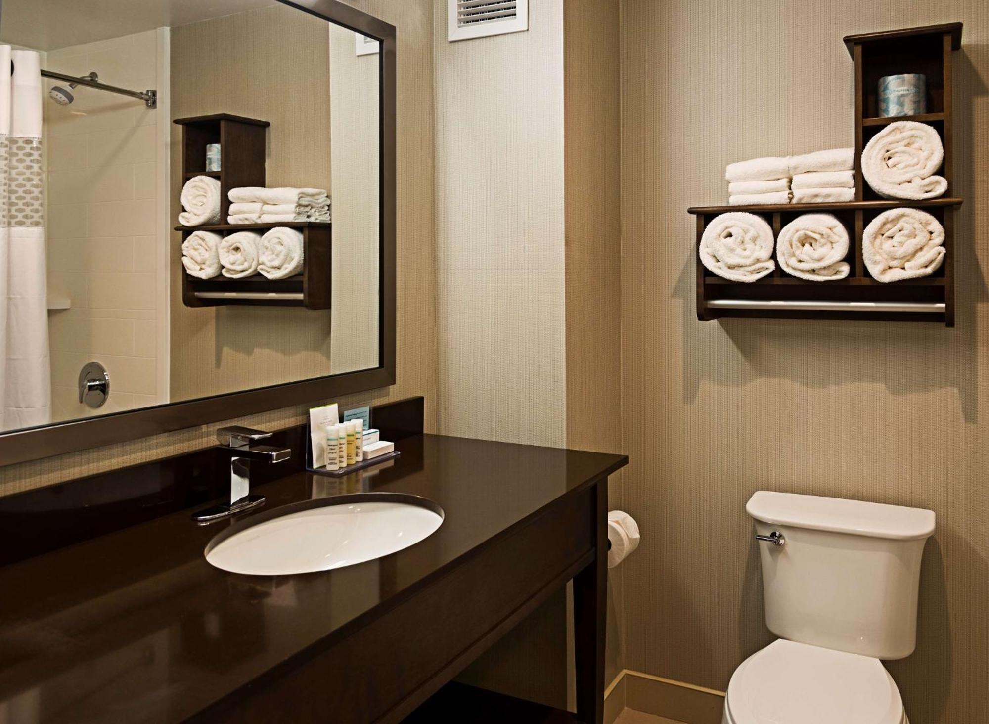 Hampton Inn By Hilton Ottawa Airport Eksteriør bilde